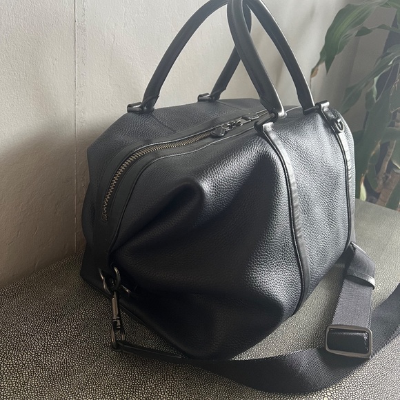 Coach Leather Navy Duffle Like New - Picture 4 of 9